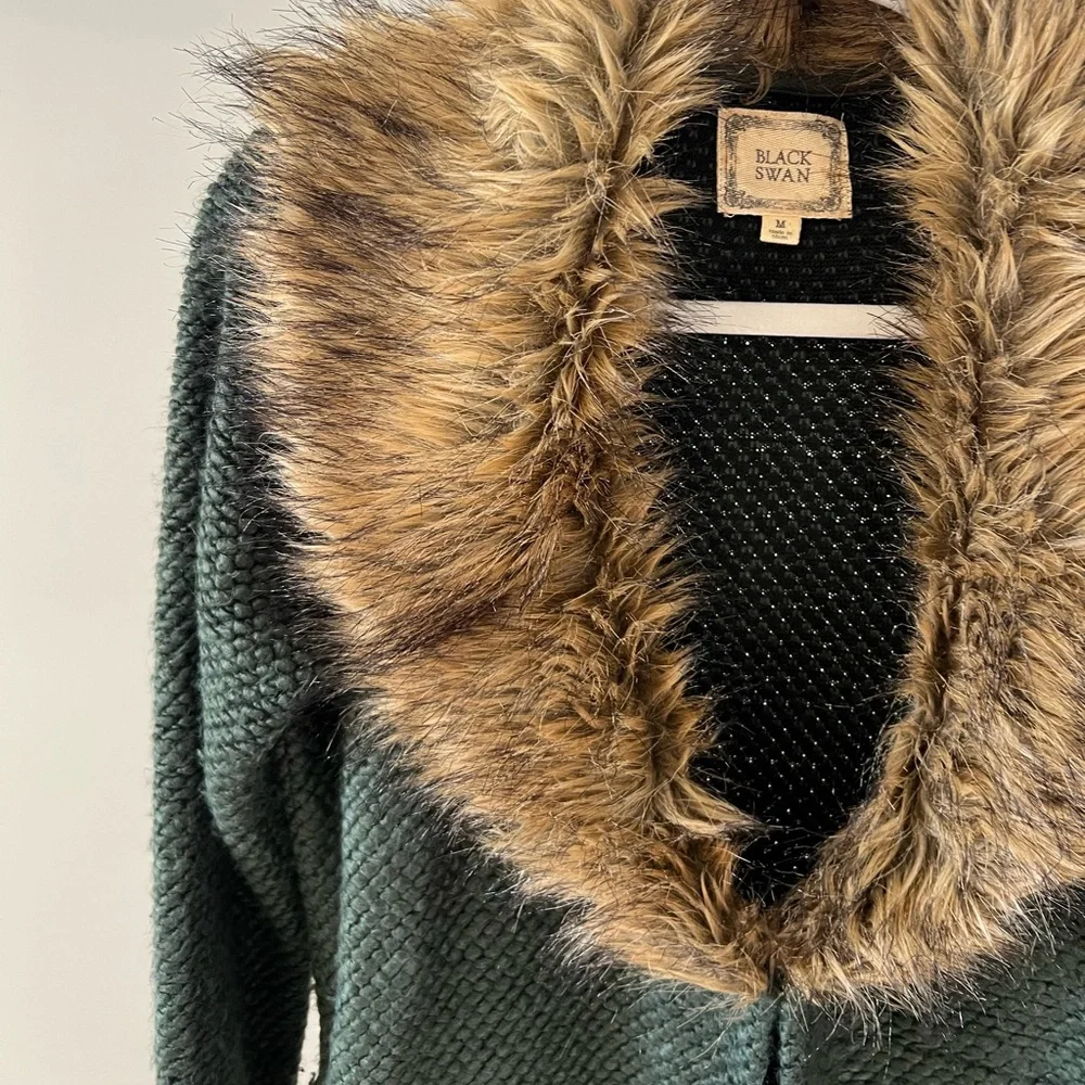Green Cardigan Sweater with Fur / M - Picture 1 of 3